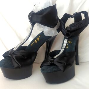 Elegant Black Platform Heels with Bow Detail Brand New